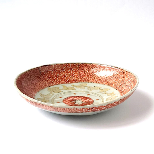 楽しそうに踊るうさぎさんがかわいいお皿 赤彩ノリノリ 6寸皿