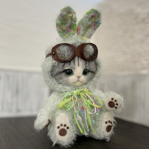うさぎの着ぐるみを着たごーぐるにゃんこ(ミント) テディベアタイプ