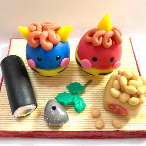 【購入済】節分  赤鬼 青鬼  巻き寿司  お豆  つまみ細工 ☆可愛い赤鬼と青鬼の節分(受注生産) 樹脂粘土 豆まき 恵方巻き