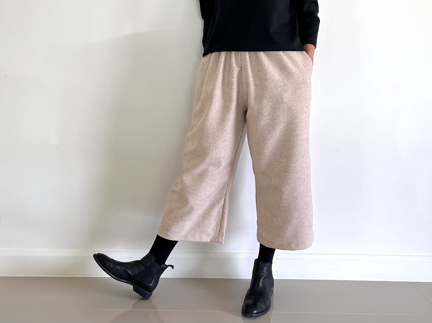 新色2025 秋冬ゆったりワイドパンツ ベージュ　ヘリンボーンツイードウール　ワイドパンツ  P590