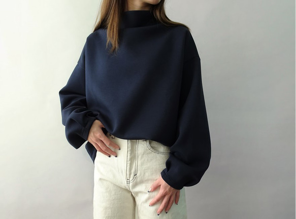 ダブルエアーモックネックプルオーバー〈チャコール〉 5枚目の画像