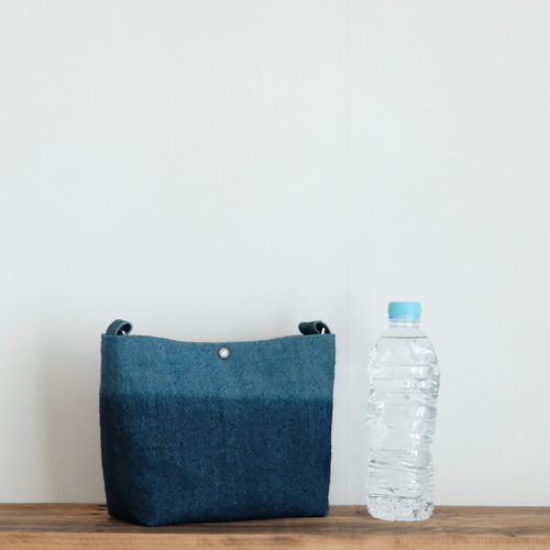 藍染のショルダーバッグ〈 夜 〉 ショルダーバッグ とてちて 通販