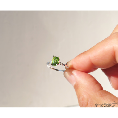 リリーパッド ペリドット リング / Lilypad in Peridot Ring リリーパッド ペリドット リング / Lilypad in Peridot Ring