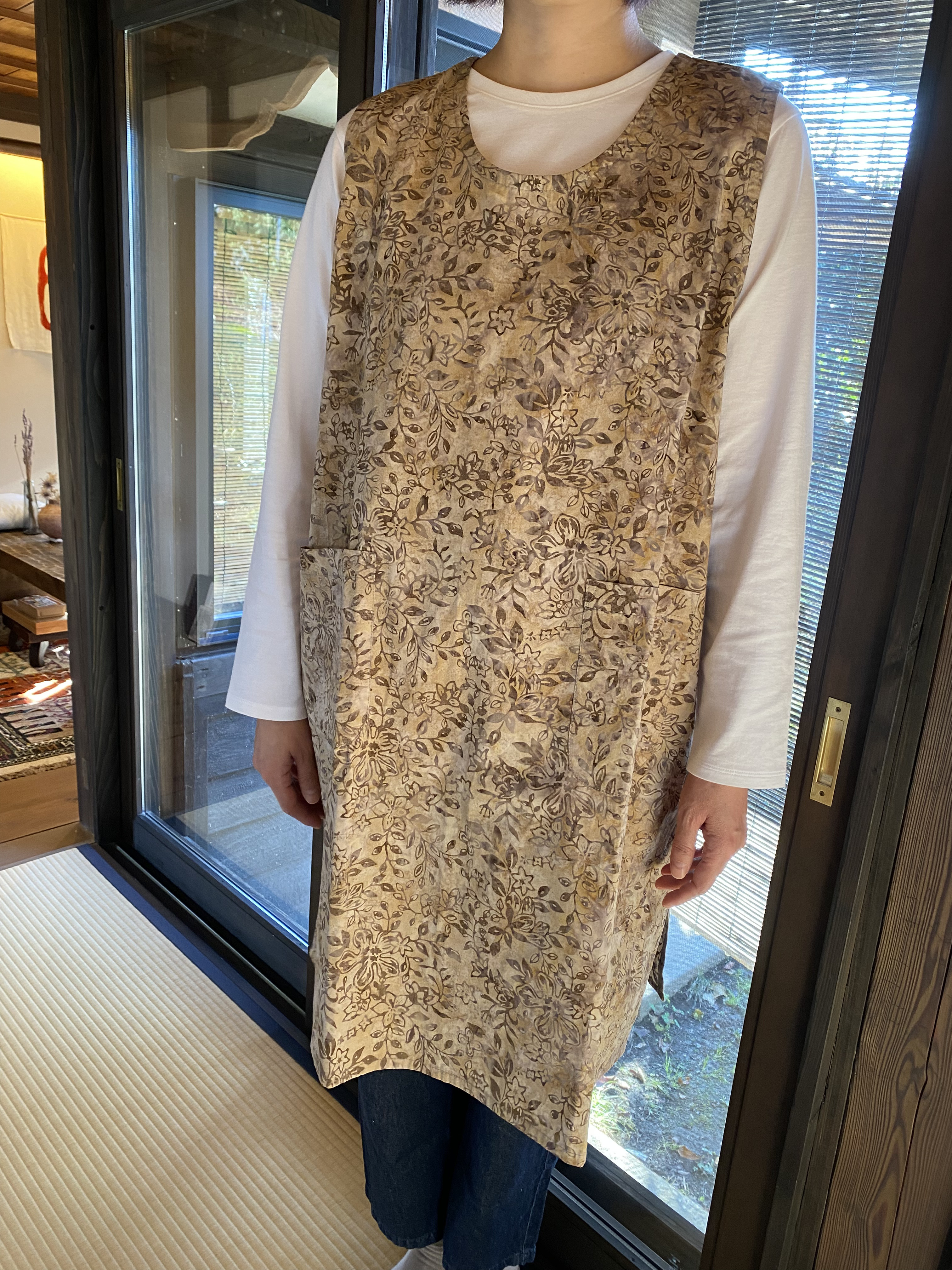 I BUMIオリジナル　バティックエプロンドレスb