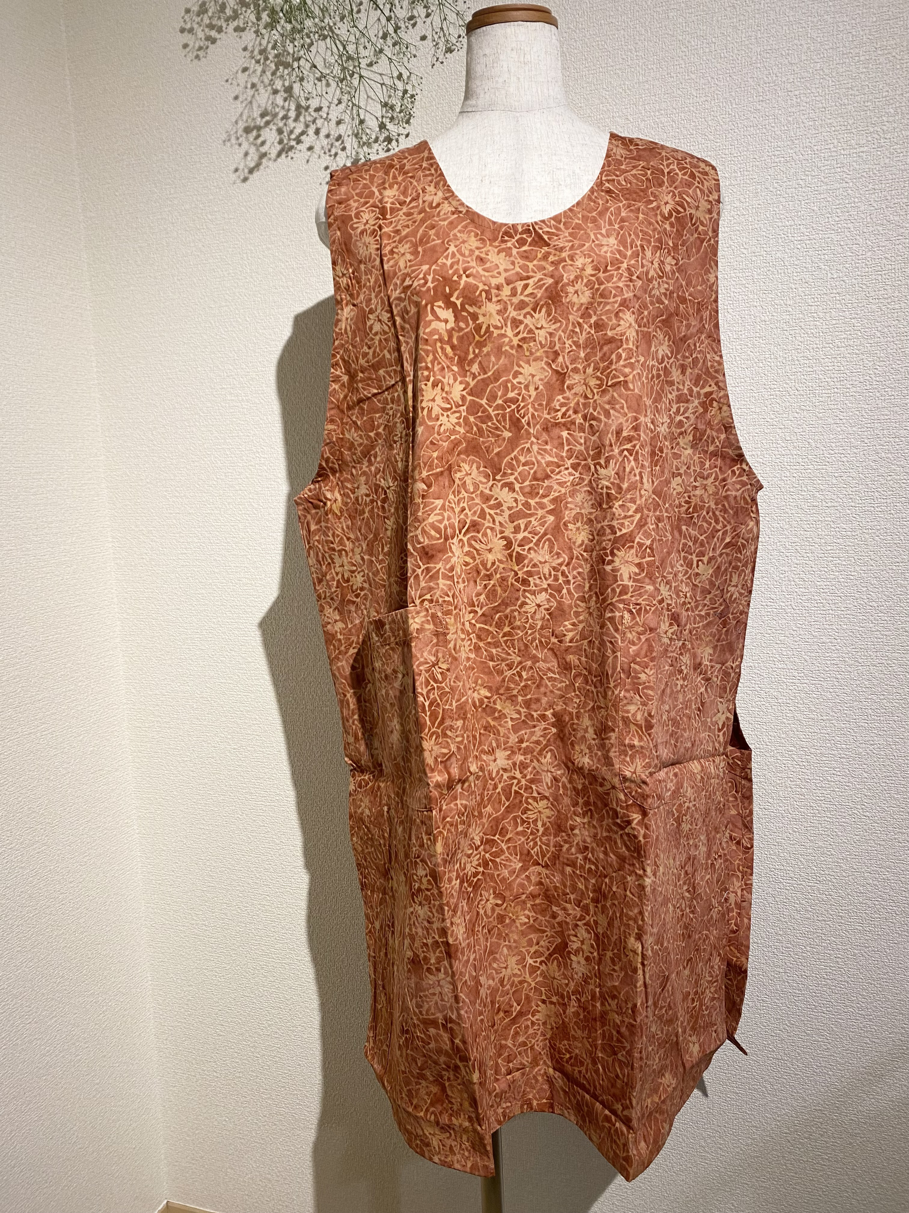 I BUMIオリジナル　バティックエプロンドレスj