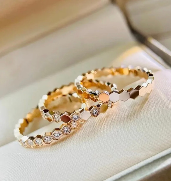 幸せを運ぶもの 蜂の巣 リング