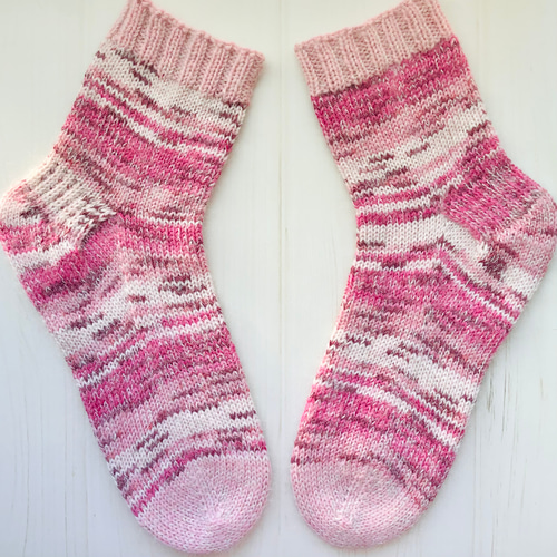 あったかい シルクモヘアを引き揃えたオパール毛糸の手編み靴下