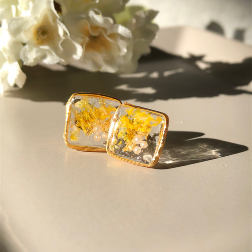 花びらスクエアピアス ハンドメイド レジン フラワー 普段使い