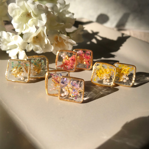 花びらスクエアピアス ハンドメイド レジン フラワー 普段使い