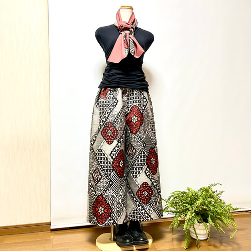 赤×黒＊銘仙ワイドパンツ＋ストール＊裏地付き＊着物リメイク