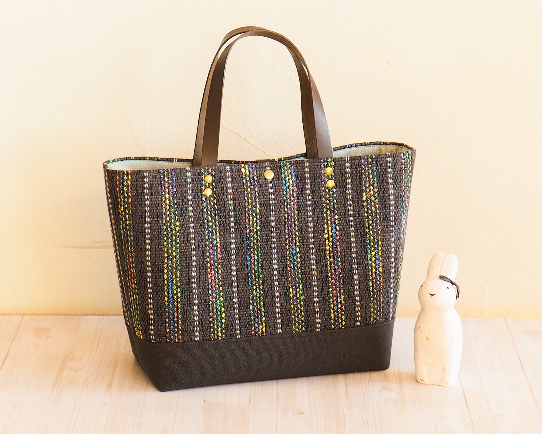 手織りウィンターカラーのたっぷりトート（チャコールグレー）