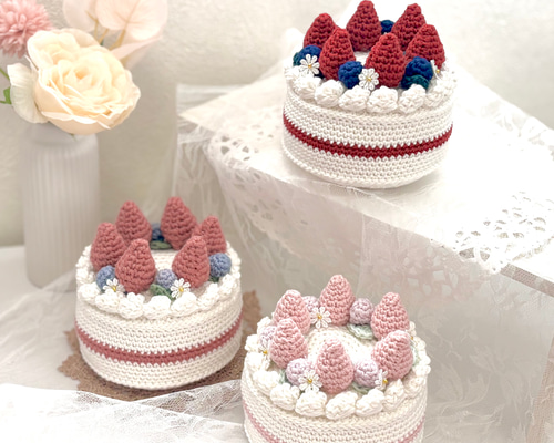 いちごケーキ あみぐるみ あみぐるみ 2段いちごケーキ - メルカリ