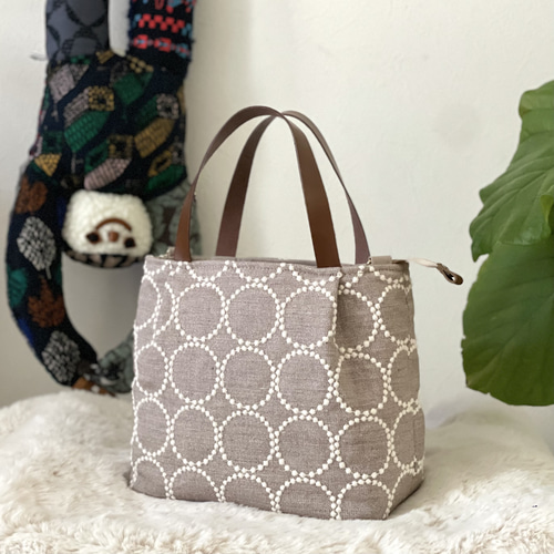 ⚮̈ミナペルホネン tambourine brown かくれんぼトート タック入