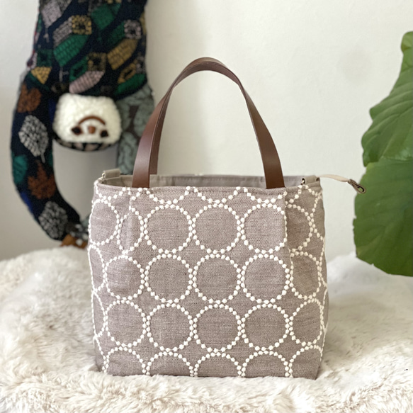 ⚮̈ミナペルホネン tambourine brown かくれんぼトート タック入