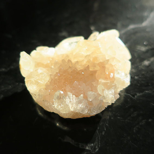 ピンクカルサイト・クラスター 原石/鉱物 春色新作2025 天然石 ほしの  