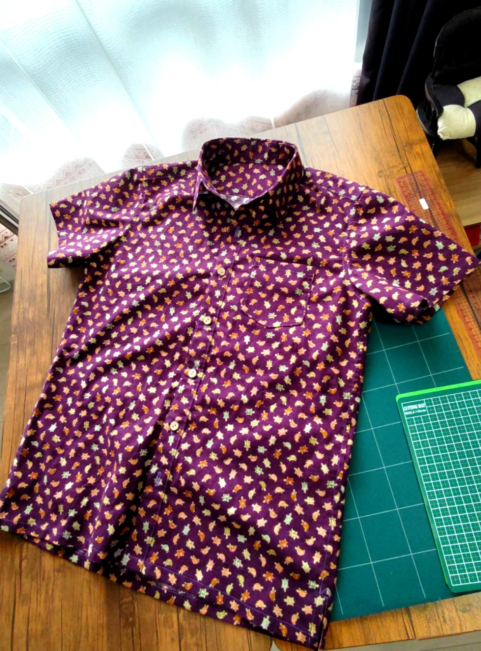 コガメさん シャツ　Мサイズ 【ワケあり品】