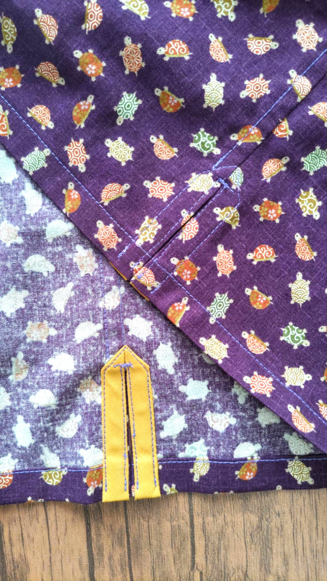 コガメさん シャツ　Мサイズ 【ワケあり品】