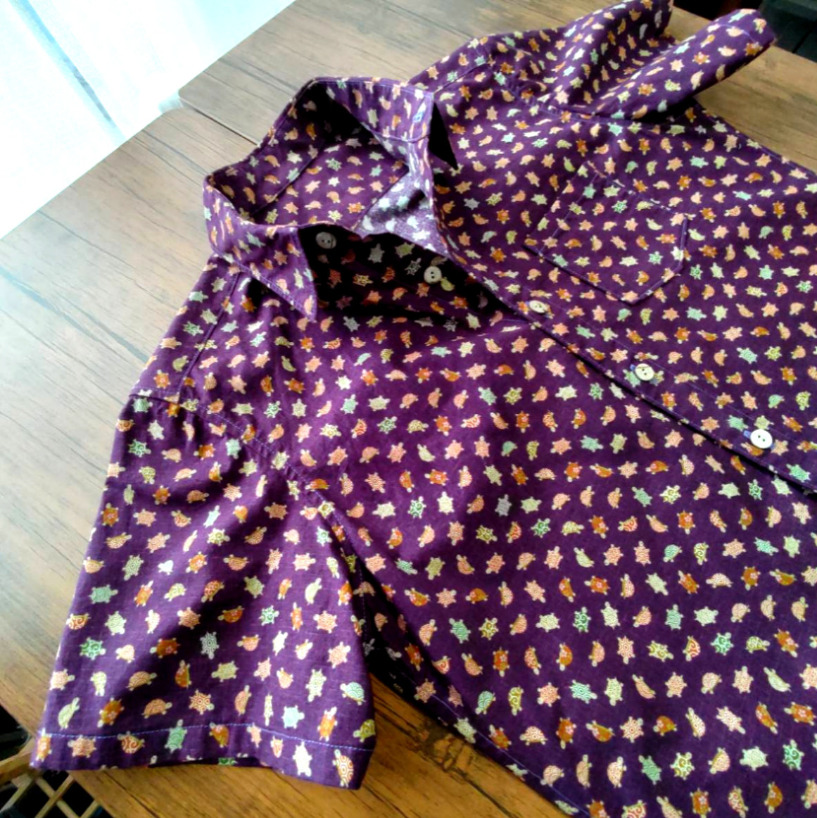 コガメさん シャツ　Мサイズ 【ワケあり品】