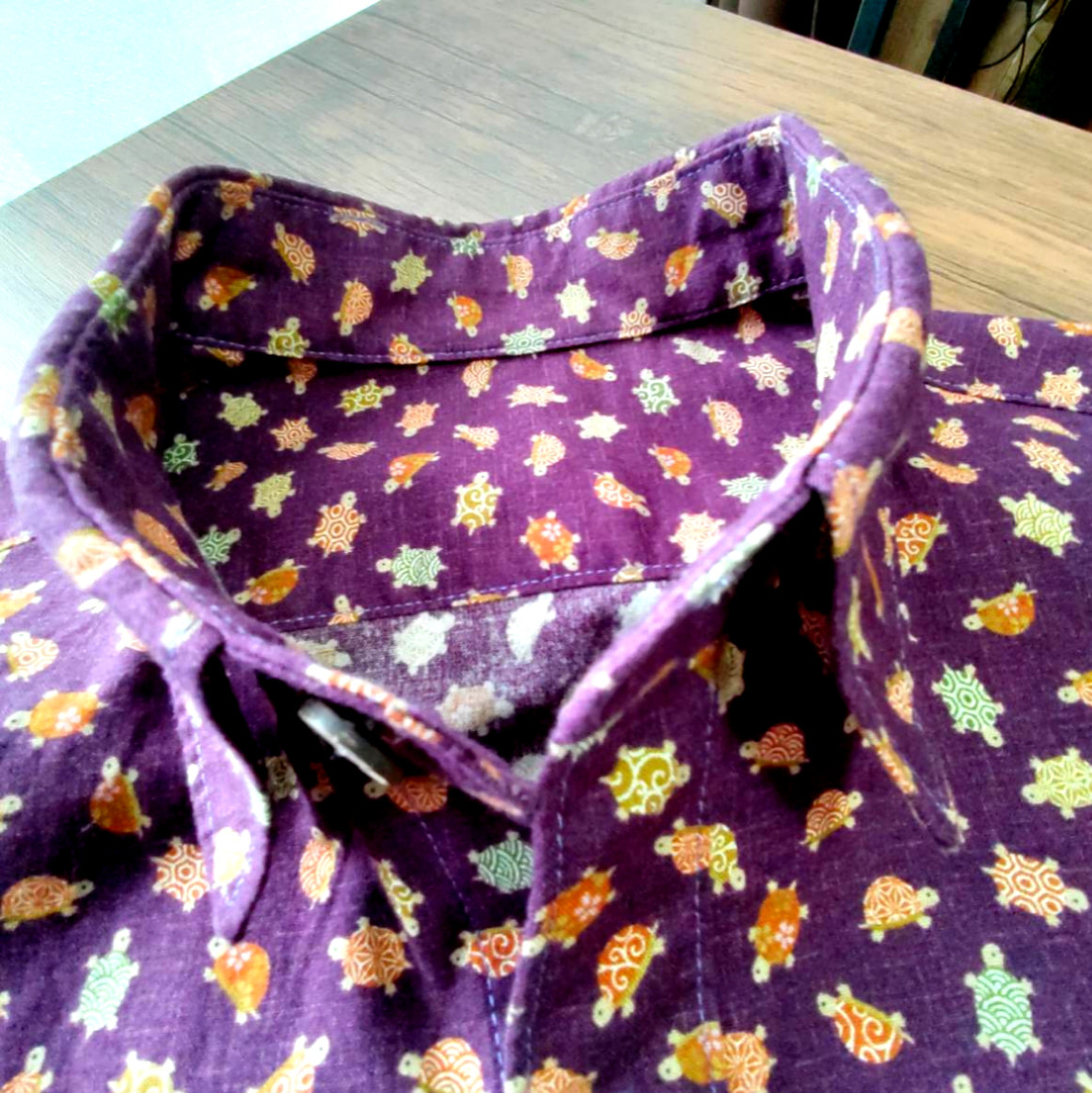 コガメさん シャツ　Мサイズ 【ワケあり品】