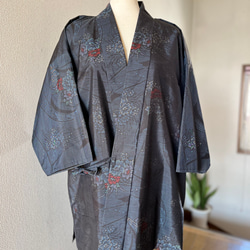 着物リメイク　訪問着　紬地　雪輪草花文ぼかし染めから作務衣 着物リメイク258浴衣から作務衣▷紺地に白花柄 - メルカリ