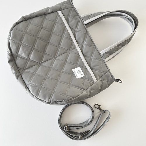 mayuNOMADIS グレーナイロン ショルダーバッグ 新品 MARK'S ショルダーバッグ バッグ N2「ポケット多数・2WAY