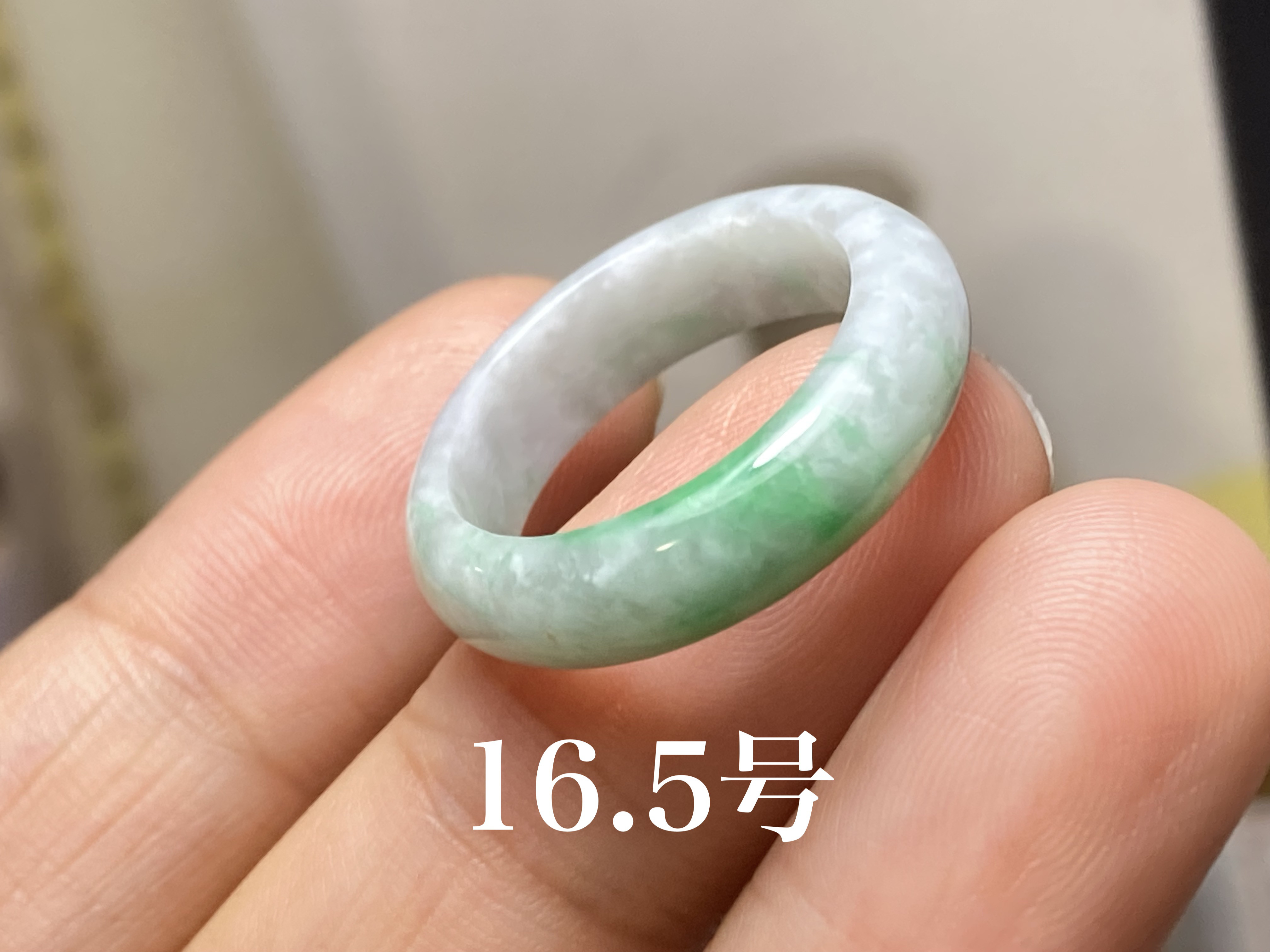 L10-40 美品 白底陽緑 16.5号 ミャンマー産天然 A貨 本翡翠 くりぬき リング