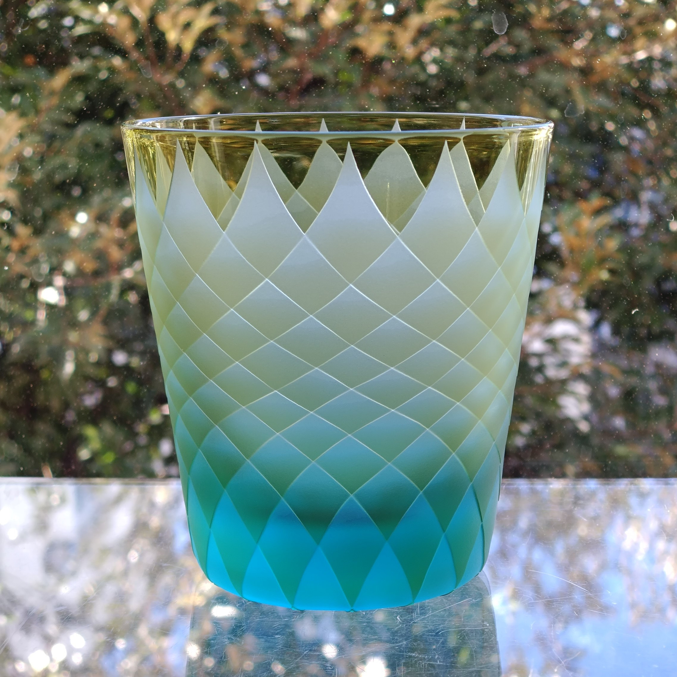 「菱霞　花」イエロー･ブルー　ロックグラス　サンドブラスト