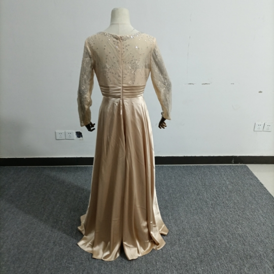 パーティードレス シャンパン色 キラキラのハンドビーディング 長袖 ファスナー 成熟した気質
