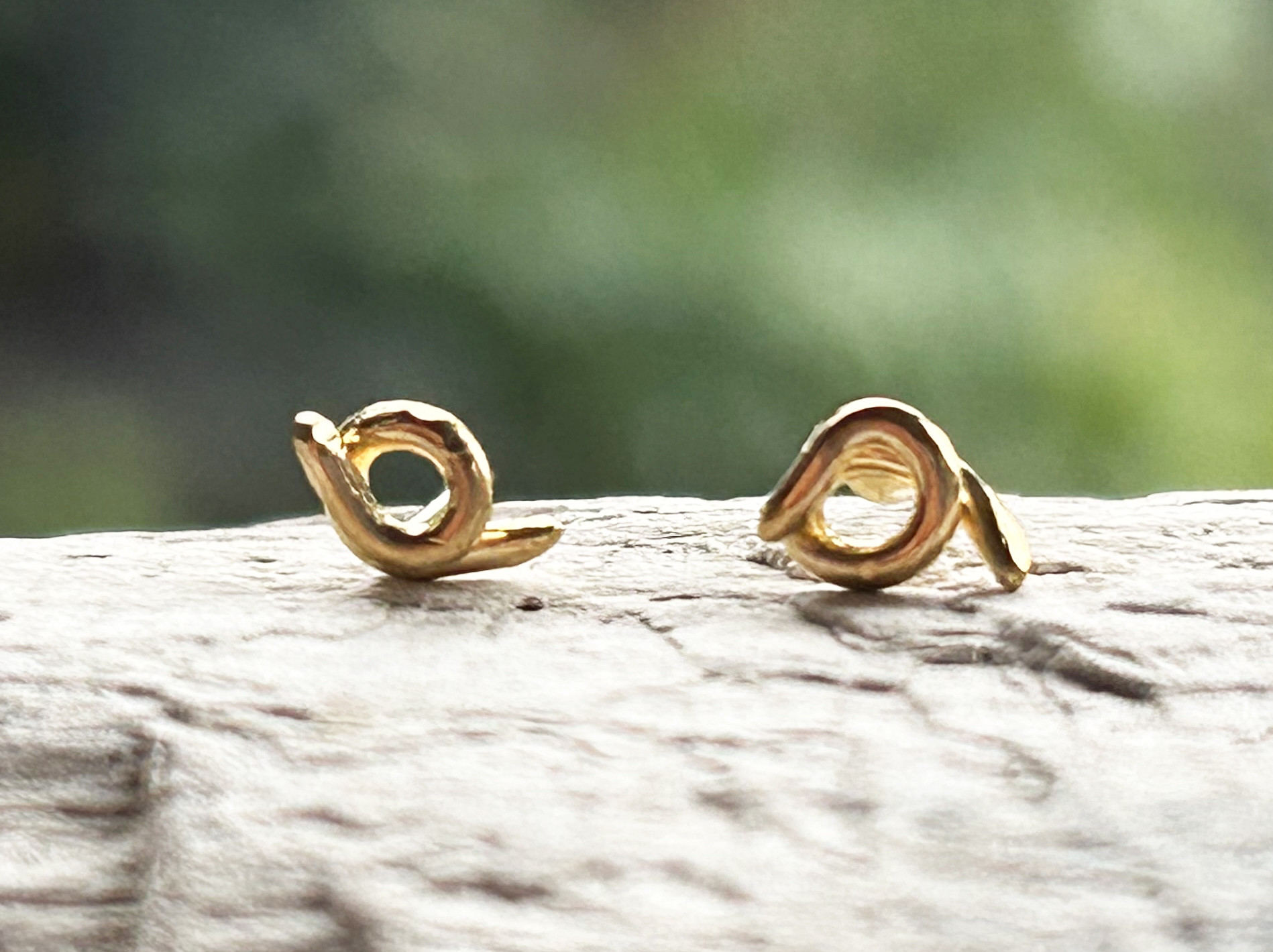 K24純金◇蛇スタッドピアス◇2025年干支◇K24 Snake Stud（片耳分～）