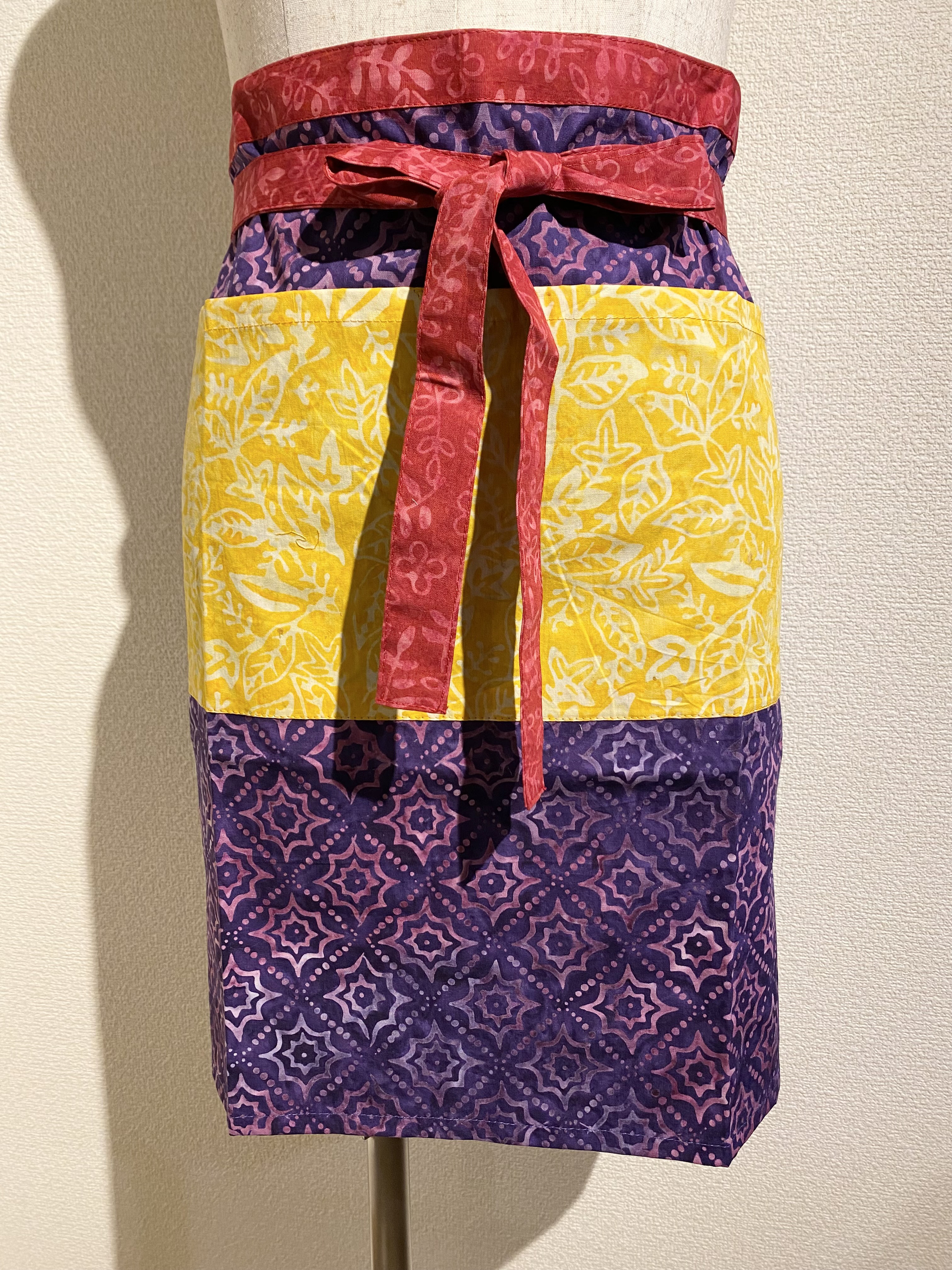 I BUMIオリジナル　バティックカフェエプロンg