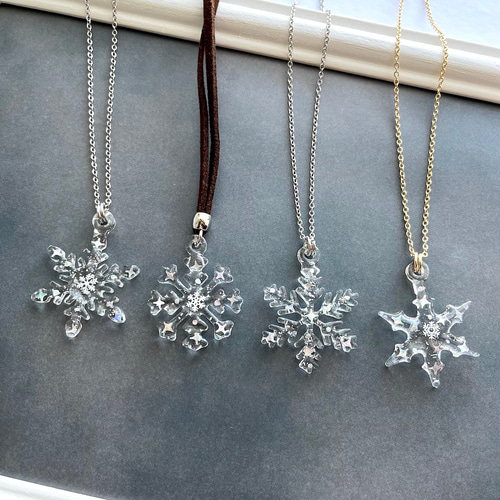 冬の煌めき スノーフレークネックレス 選べる4種 雪の結晶 ネックレス