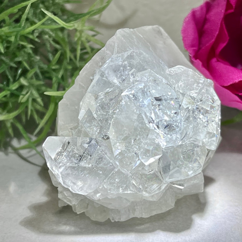 天使の水晶✨　レインボー　アポフィライト　ラフストーン　原石　クラスター 天使の水晶✨ レインボー アポフィライト ラフストーン 原石