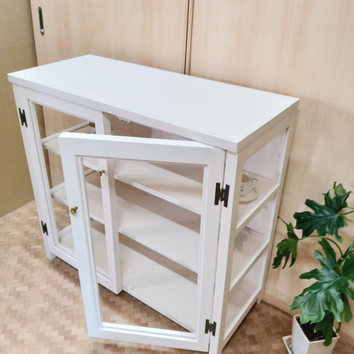 シンプルデザイン両開きキャビネット 食器棚 飾り棚 高さ80cm チェスト