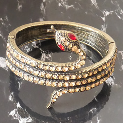 ハンドメイド 蛇と花のブレスレット ハンドメイド 蛇と花のブレスレット