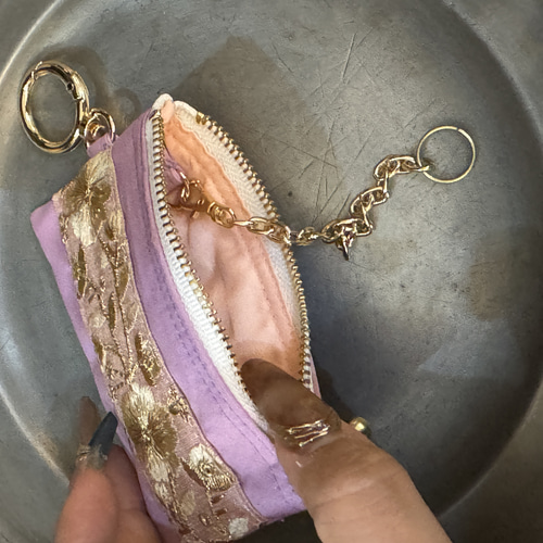 チェーン付きキーケース／インド刺繍リボンカラビナ付き／自宅の