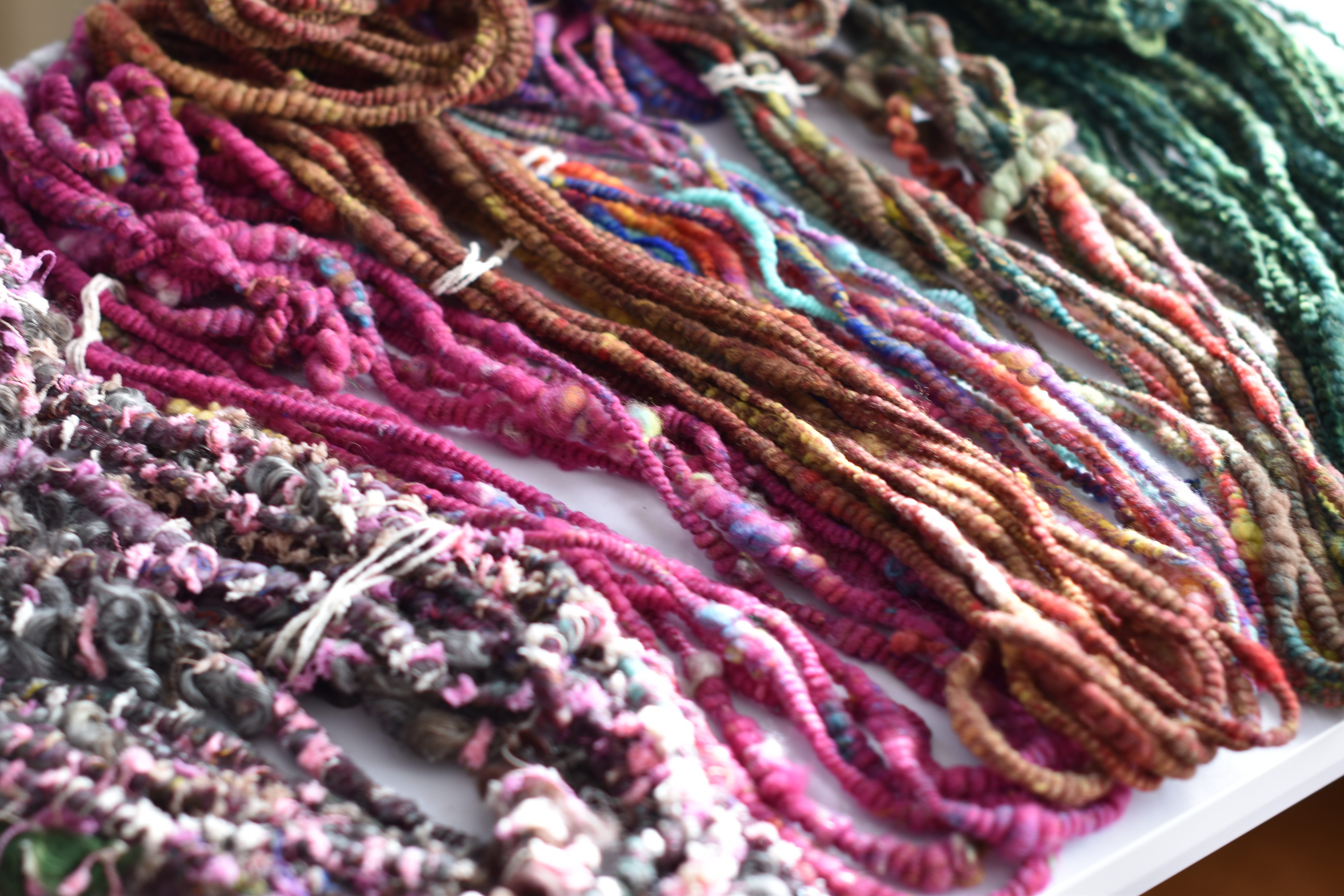 アートヤーン(268)約53g 1516円