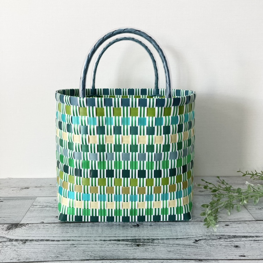 シャラ　プラカゴ シャラ　プラカゴ