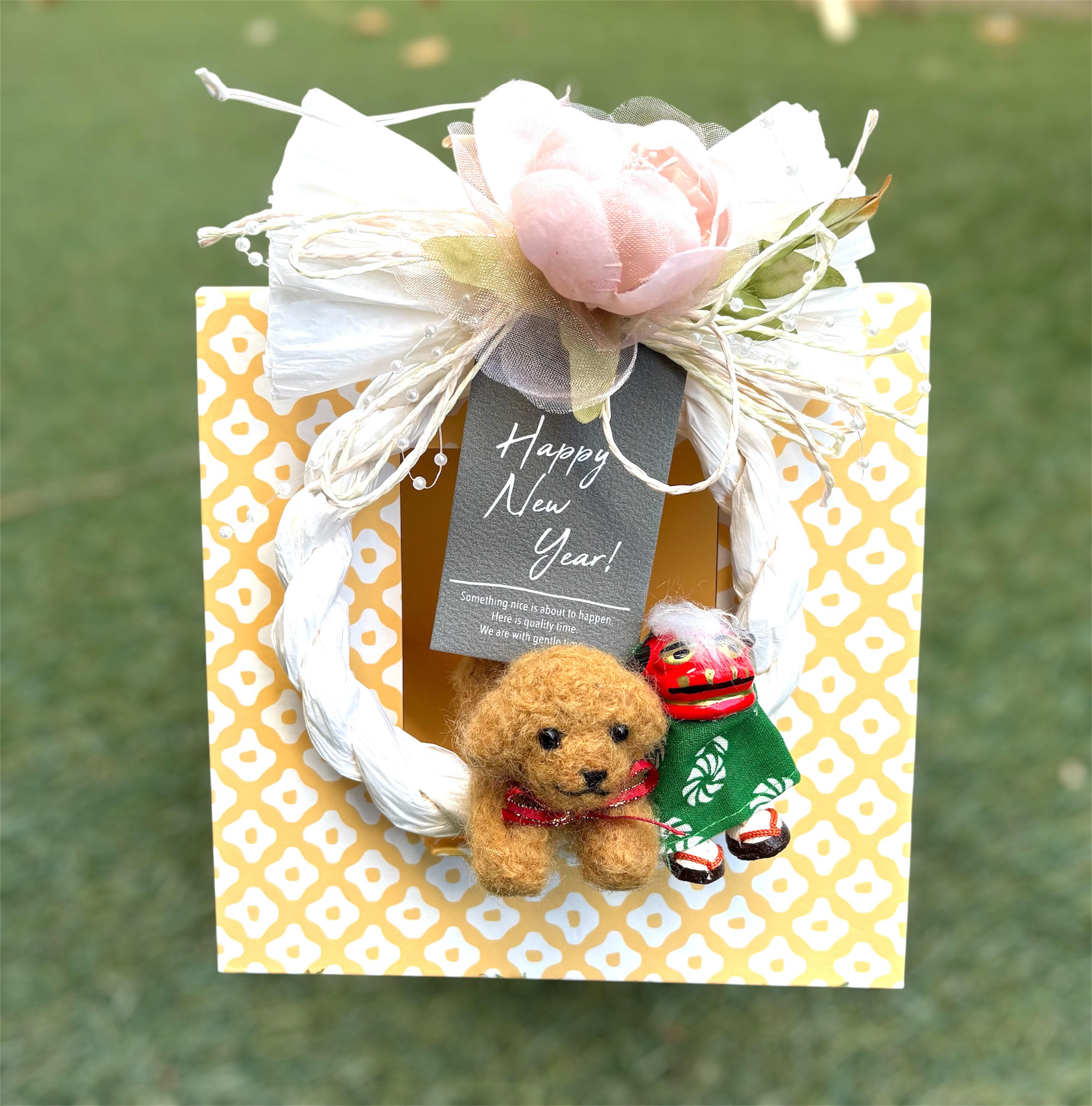 【即発送！！】お正月飾り　可愛いトイプードル（レッド）バージョン