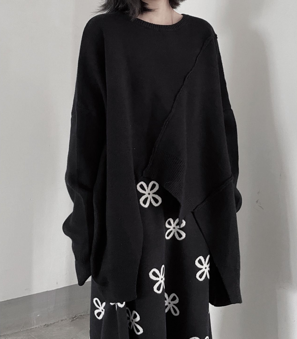 かぶるだけでアクセントになる不規則カット♪切り替えプルオーバー ブラック 12,000円