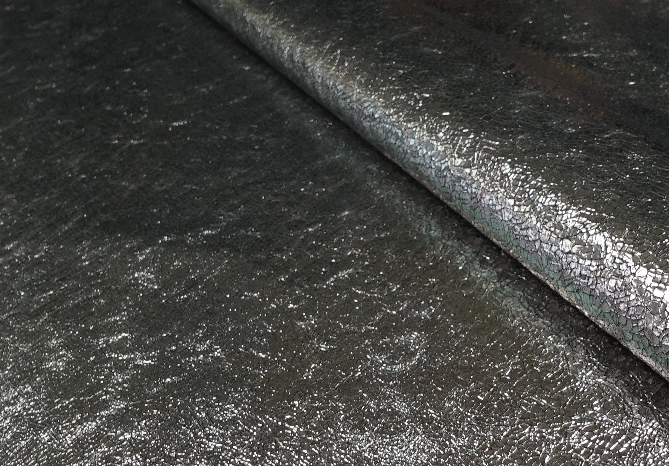 牛革クラッキング箔　＃エタン