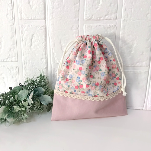a's ※プロフ必読　ハートキルト　給食袋　リボン刺繍　ランチョンマット イチゴと小花の給食袋＆ランチョンマット 給食袋 HIMAWARI 通販