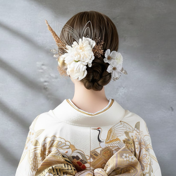 可憐菊と水引飾りの髪飾り 結婚式 成人式 花嫁 和装 振袖 卒業式 白