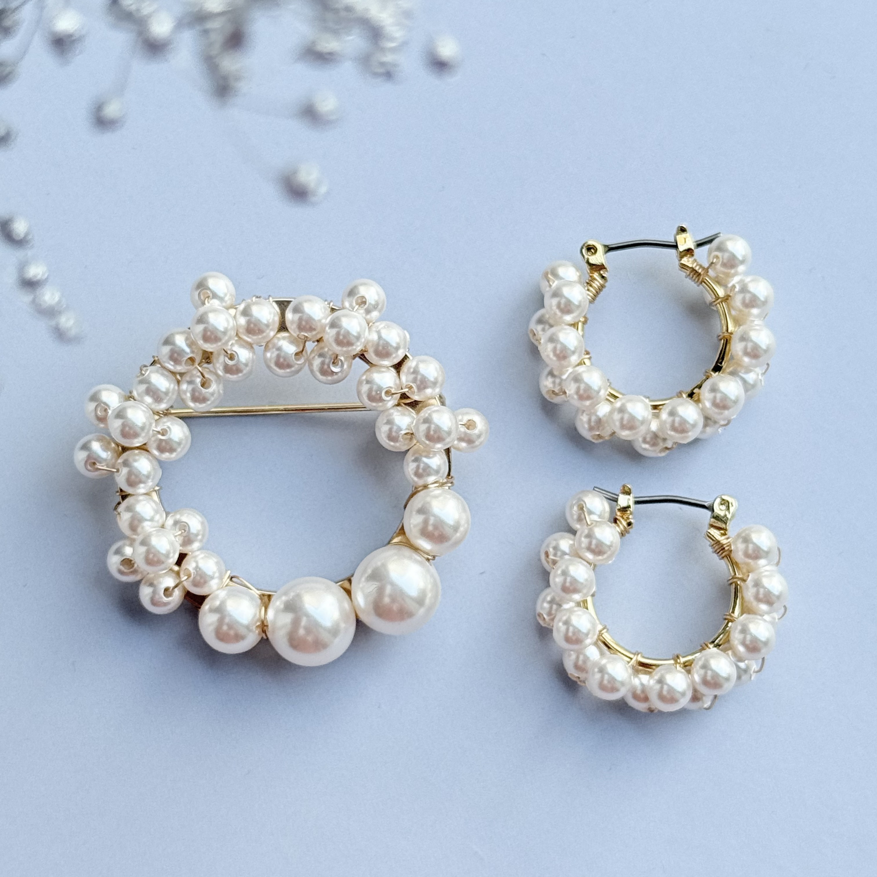 Creema限定新春福袋〈梅〉クリスタルパールのつぶつぶブローチ&フープピアスorイヤリング 2点セット