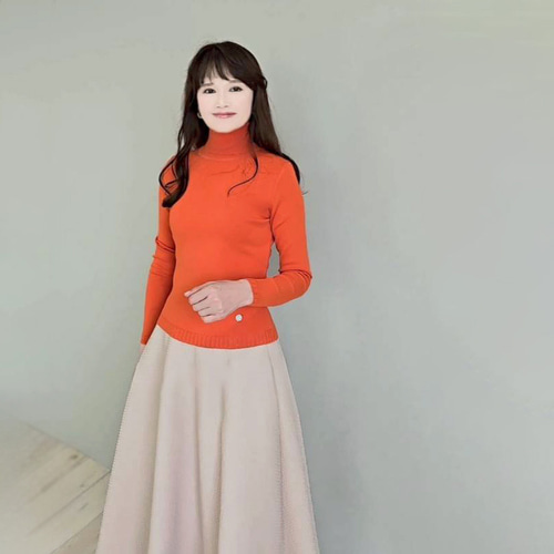 プリーツプリーズ　タートルネック　プルオーバー 長袖　オレンジ PLEATS PLEASE ISSEY MIYAKE（オレンジ/橙色系）のフリマアイテム一覧