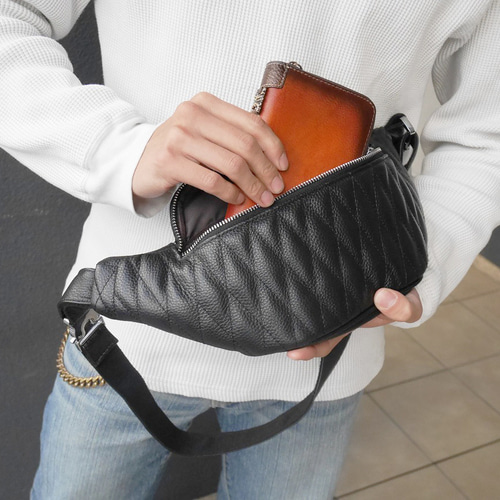 ボディバッグ メンズ キルティング 黒 バイカー ライダース ボディ