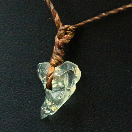 鑑別済 リビアングラス さざれ ビーズ トップ meteorite78 ネックレス