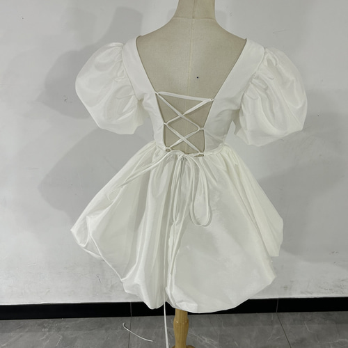 人気上昇！ クルーネック パフスリーブ オフホワイト ウエディング