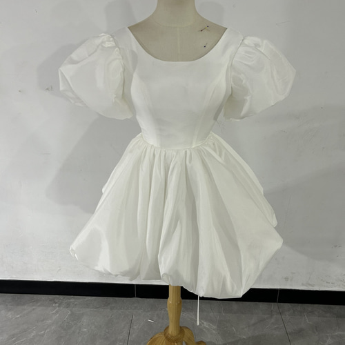 人気上昇！ クルーネック パフスリーブ オフホワイト ウエディング