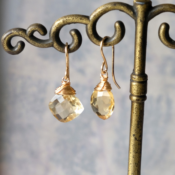 1点作品☆ 大粒宝石質シトリンピアス　イヤリングに変更可能☺︎ 宝石質シトリンのピアス（Sサイズ）・イヤリング変更可・14kgf
