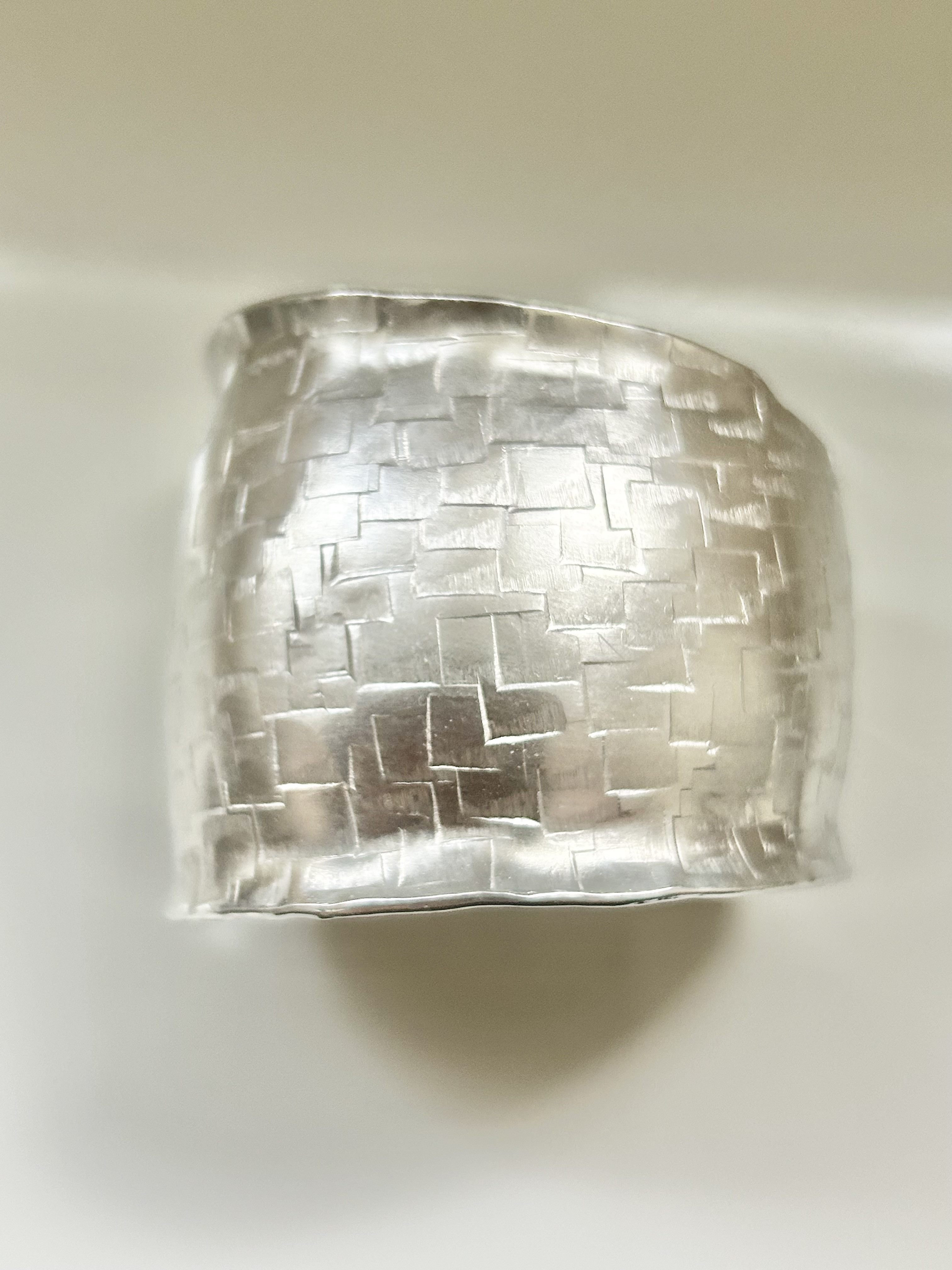 バングル  「bulge」Pandora